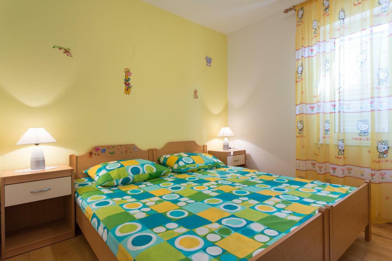 Apartments Bonifacic Punat Pokoj fotografie
